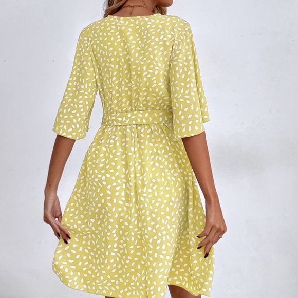 Boho Yellow Leopard Print Butterfly Sleeve Mini Dress - Picture 5 of 5